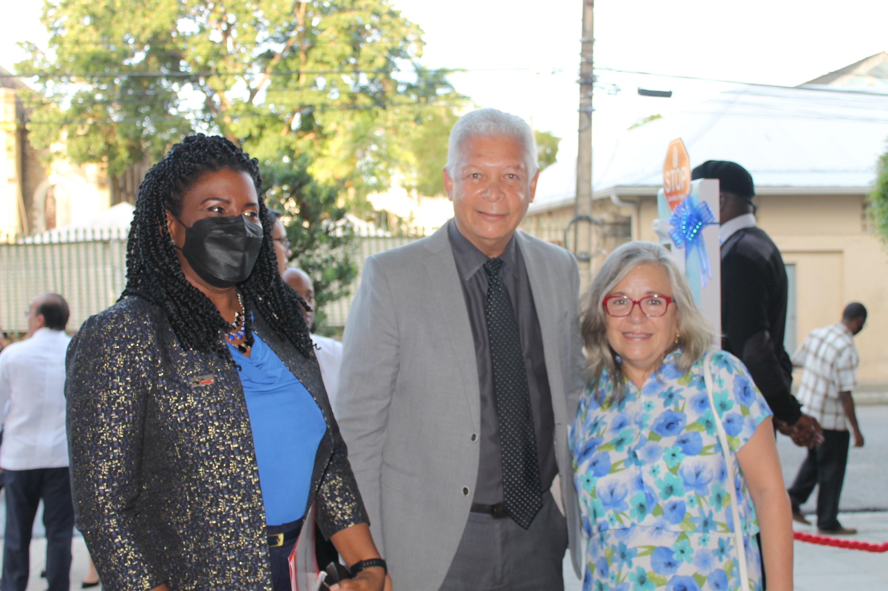 Embajada en Trinidad y Tobago lanza en la Biblioteca Nacional NALIS el mural “El Mar Caribe que nos une”