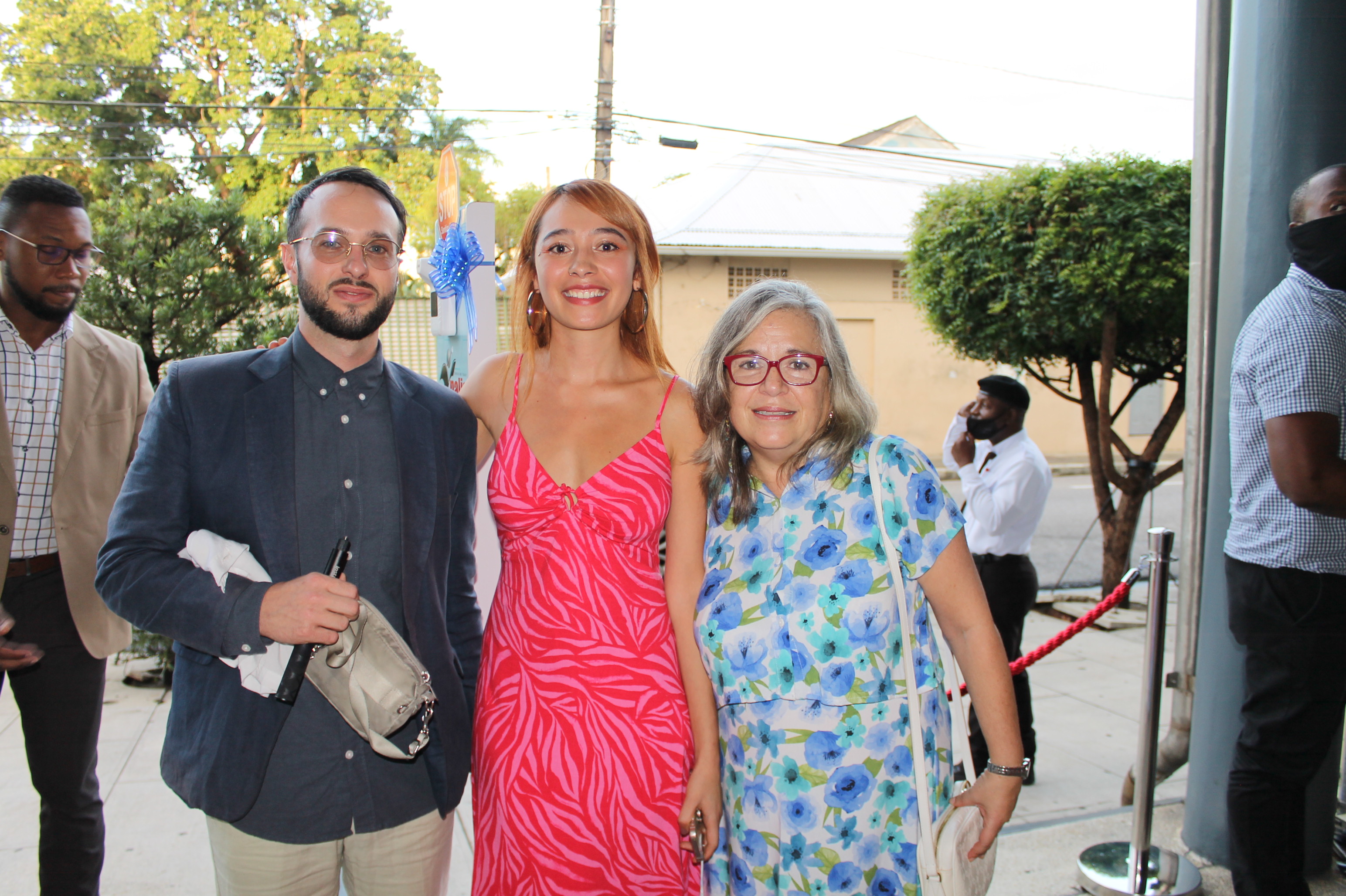 Embajada en Trinidad y Tobago lanza en la Biblioteca Nacional NALIS el mural “El Mar Caribe que nos une”