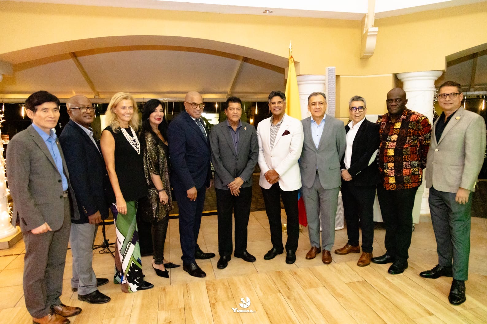 networking empresarial titulado Colombia Heads to South