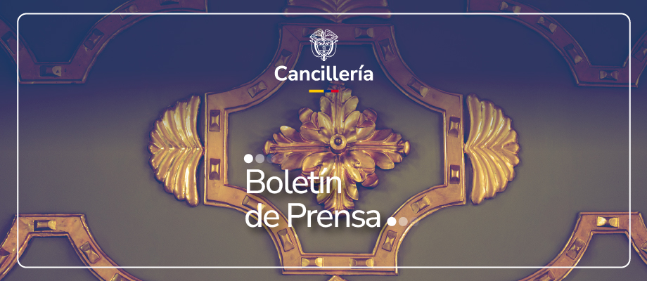 Embajador de Colombia William Bush dialogó con especialista principal de la División de Competitividad, Tecnología e Innovación del BID, Alison Cathlees, para fortalecer la colaboración regional