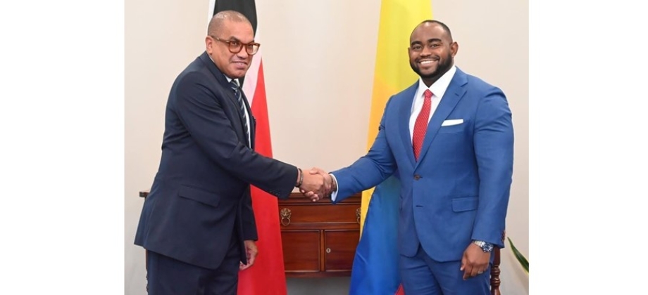 Embajador de Colombia refuerza el mensaje de profundizar la cooperación y las relaciones diplomáticas con el Ministro de Relaciones Exteriores y Asuntos de CARICOM de Trinidad y Tobago 