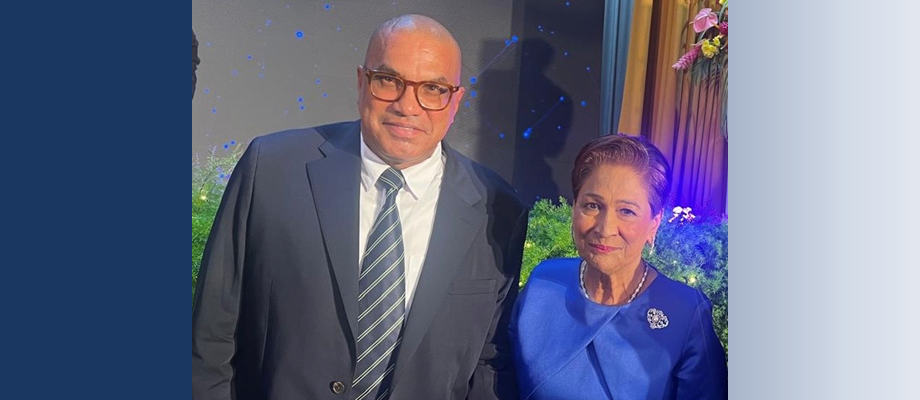 Inauguración de la Primera Ministra de la República de Trinidad y Tobago